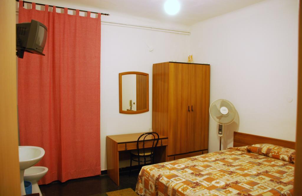 Hotel Major Genova Esterno foto
