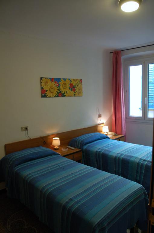 Hotel Major Genova Esterno foto